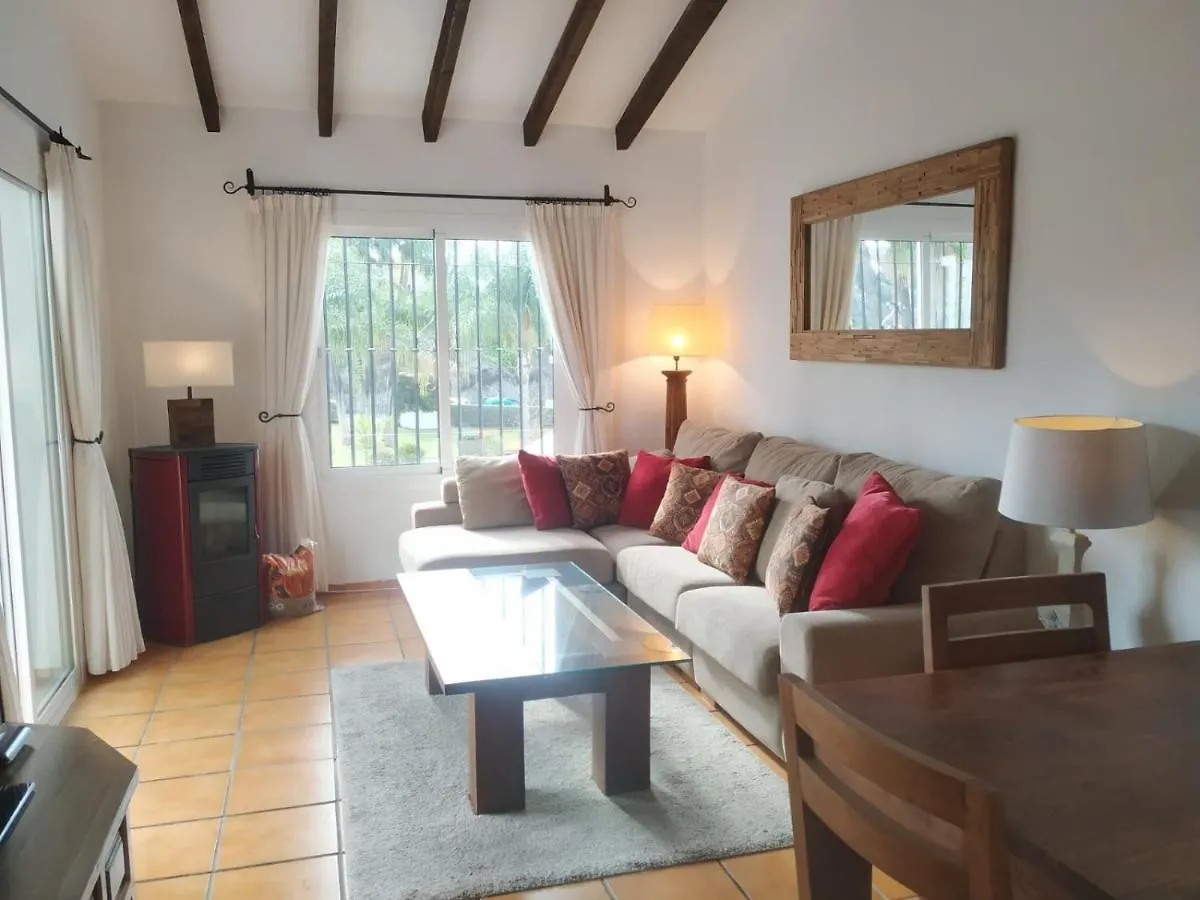 Lovely 2 Bedroom In Oasis De Capistrano, Nerja